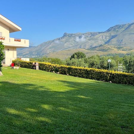 Livingapple Apartment Scauri  Exterior foto