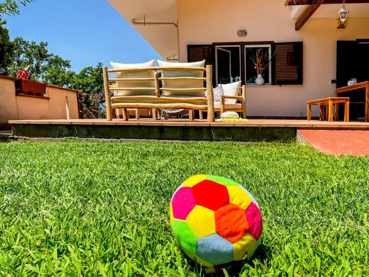 Livingapple Apartment Scauri  Exterior foto