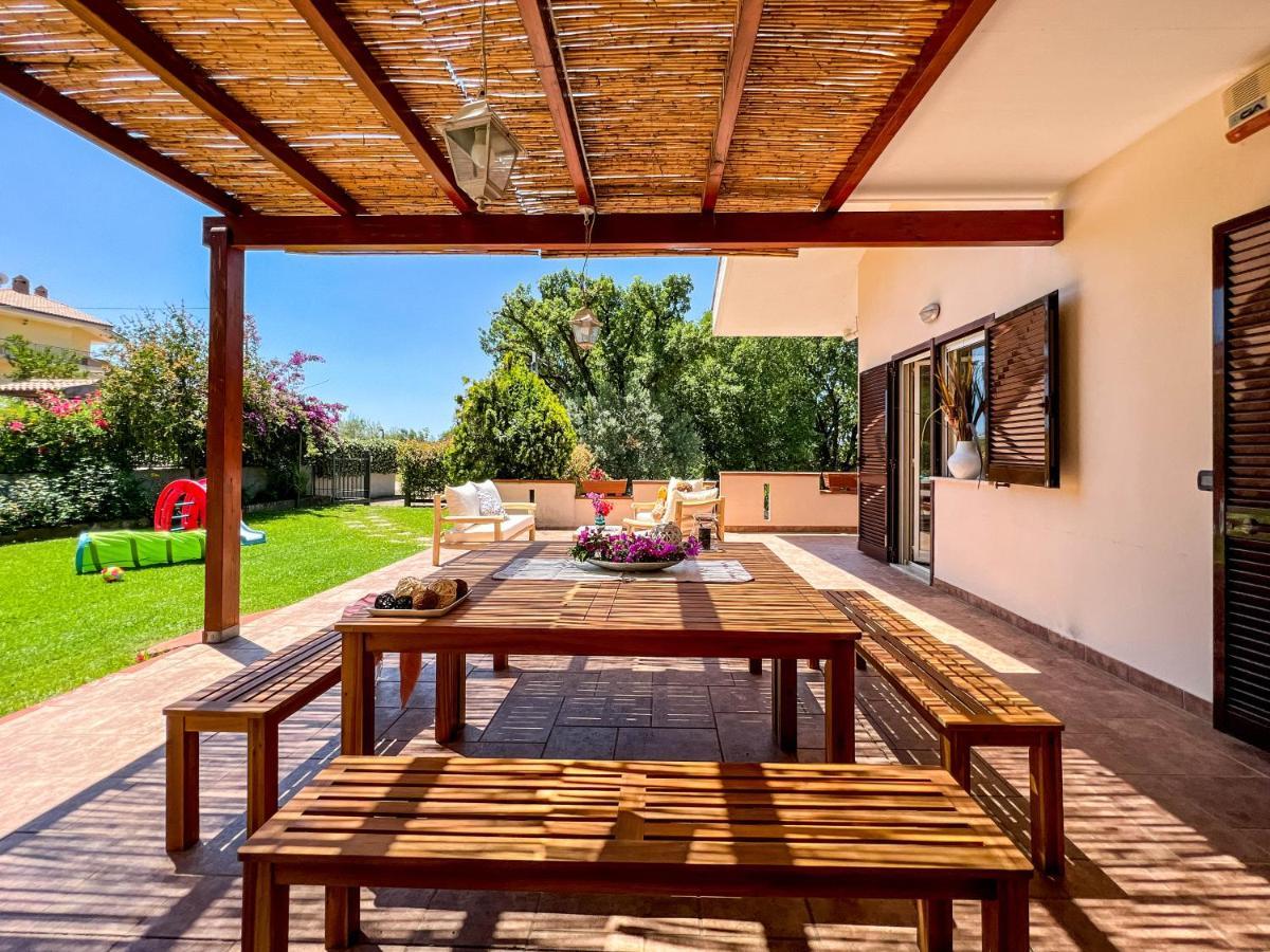 Livingapple Apartment Scauri  Exterior foto