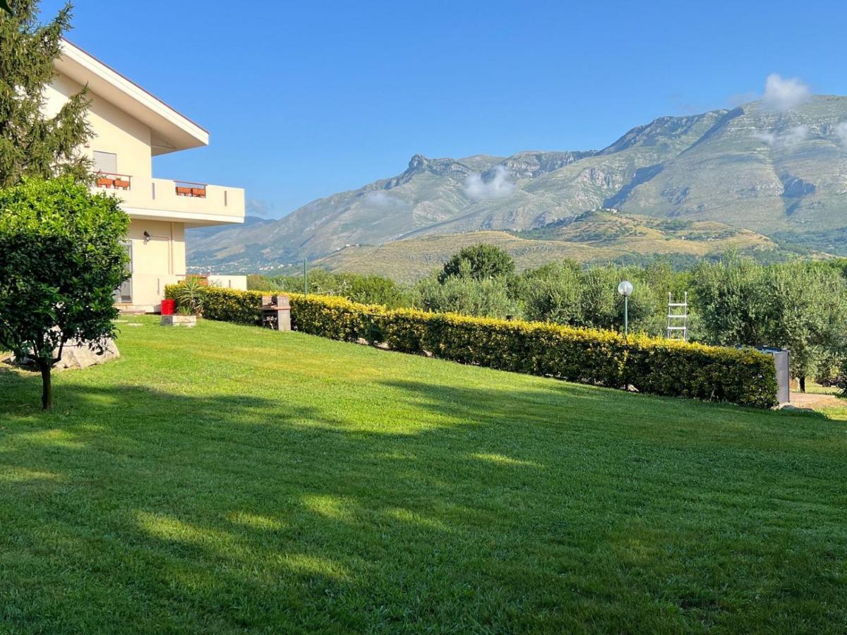 Livingapple Apartment Scauri  Exterior foto