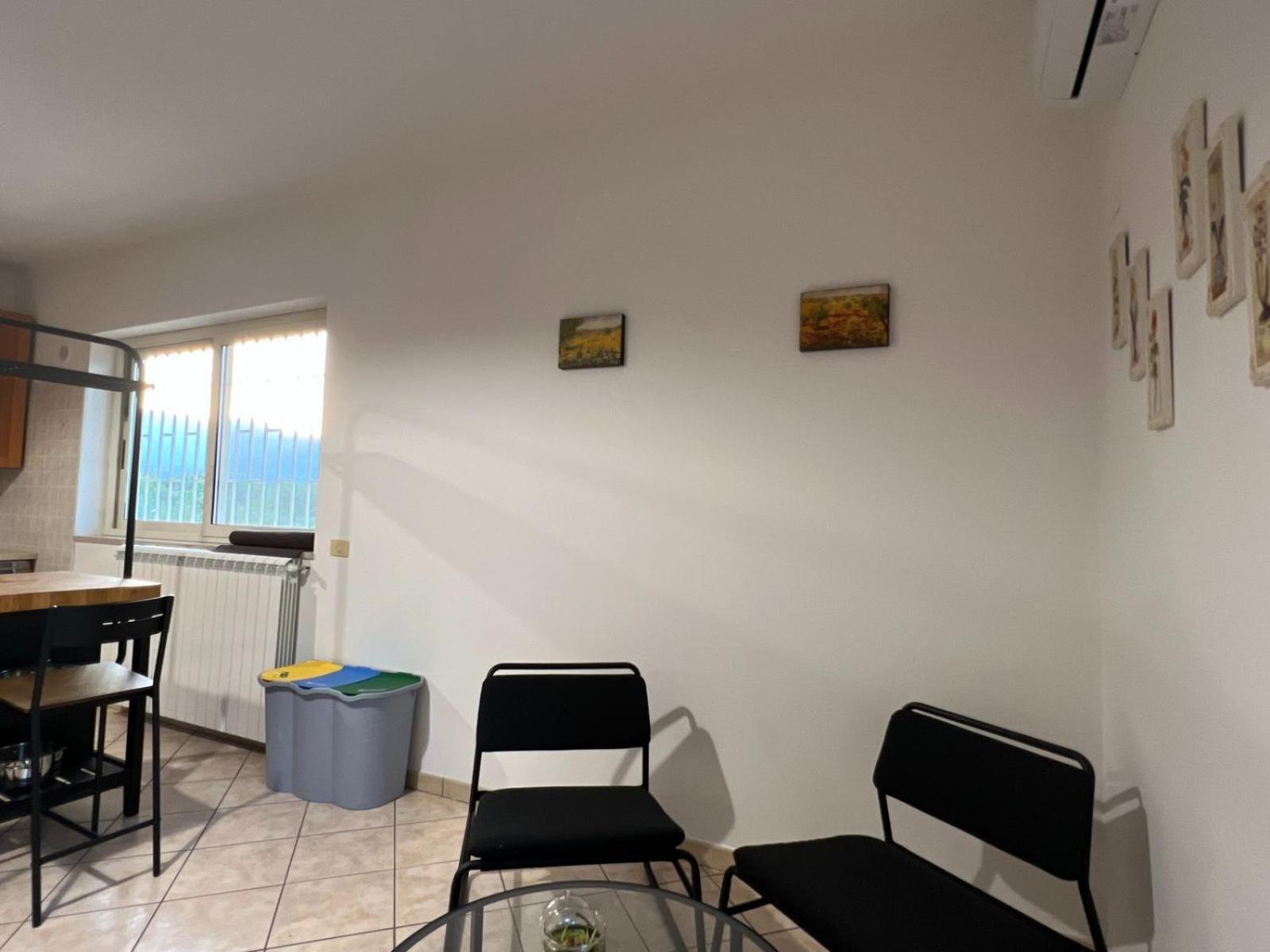Livingapple Apartment Scauri  Exterior foto