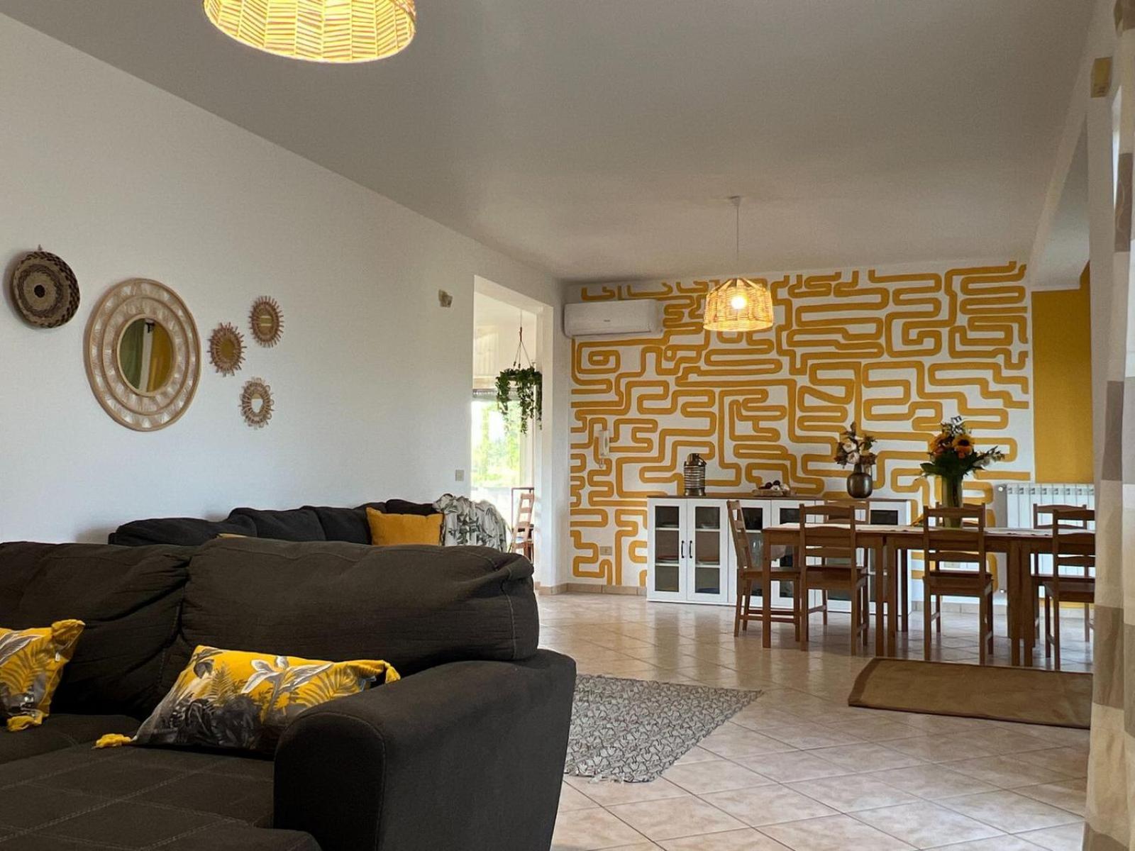 Livingapple Apartment Scauri  Exterior foto